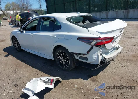 2021 Toyota Camry Se z USA, uszkodzony, nr VIN 4T1G11AK6MU453888